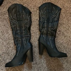 Women’s Cowgirl Boots